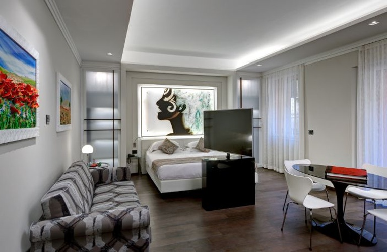 Luxury apartments  Art Hotel Commercianti Bologna